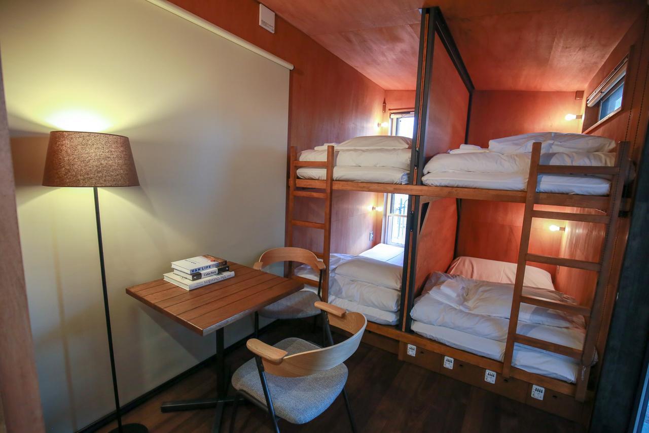 ทินีส์ โยโกฮาม่า ฮิโนเดโชะ Hostel ภายนอก รูปภาพ