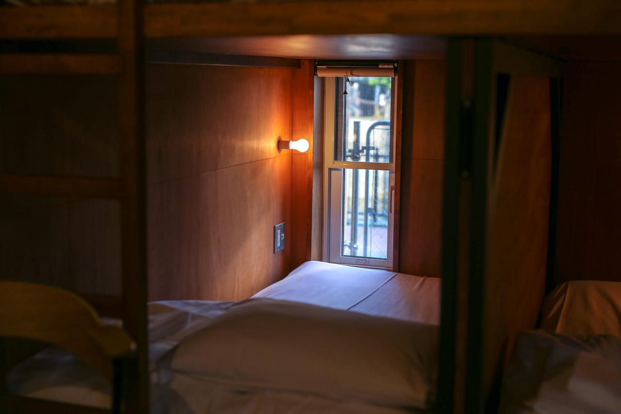 ทินีส์ โยโกฮาม่า ฮิโนเดโชะ Hostel ภายนอก รูปภาพ